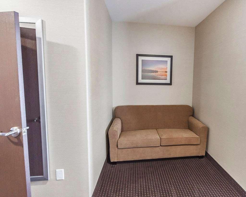 Comfort Inn & Suites Bonnyville Δωμάτιο φωτογραφία