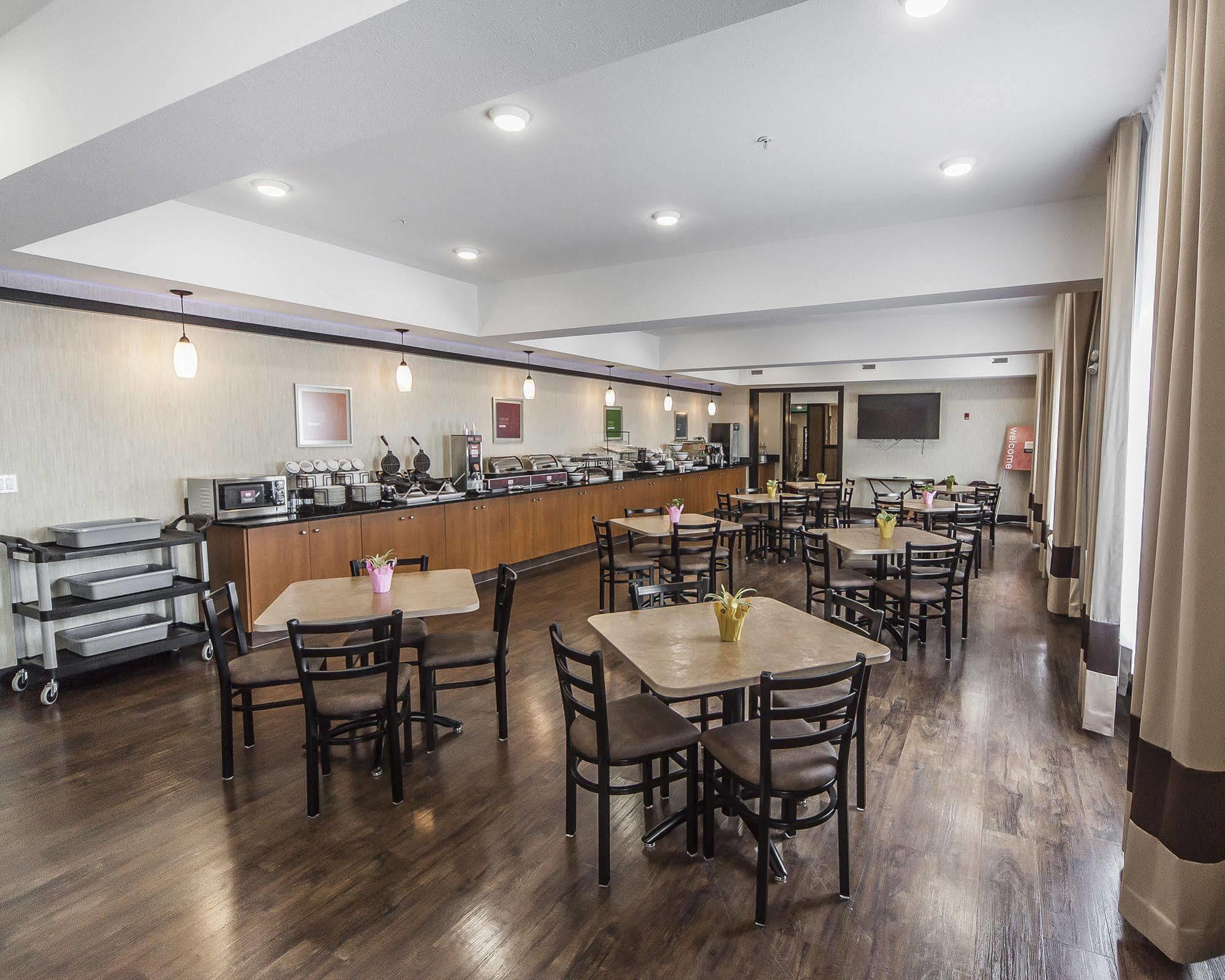Comfort Inn & Suites Bonnyville Εξωτερικό φωτογραφία